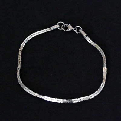 News and Releases: Stainless Steel Jewelry - Chains, Bracelets and Earrings